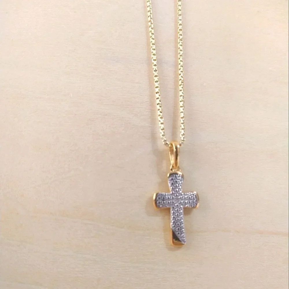 Cross Pendant on 20" Chain - Picture 3 of 7
